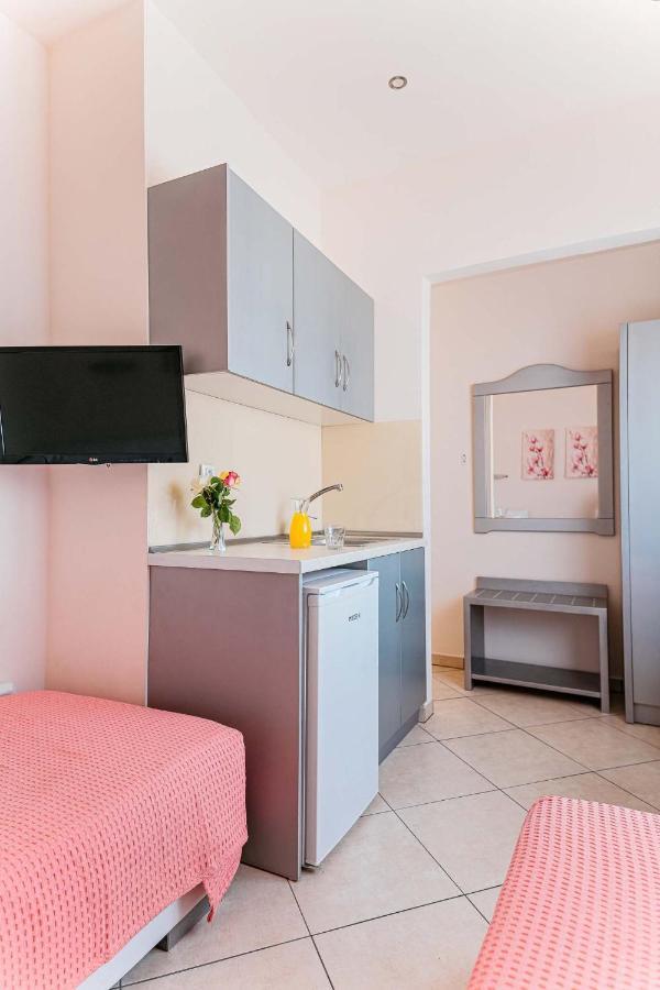 Marinis Boutique Rooms Nea Iraklitsa Zewnętrze zdjęcie