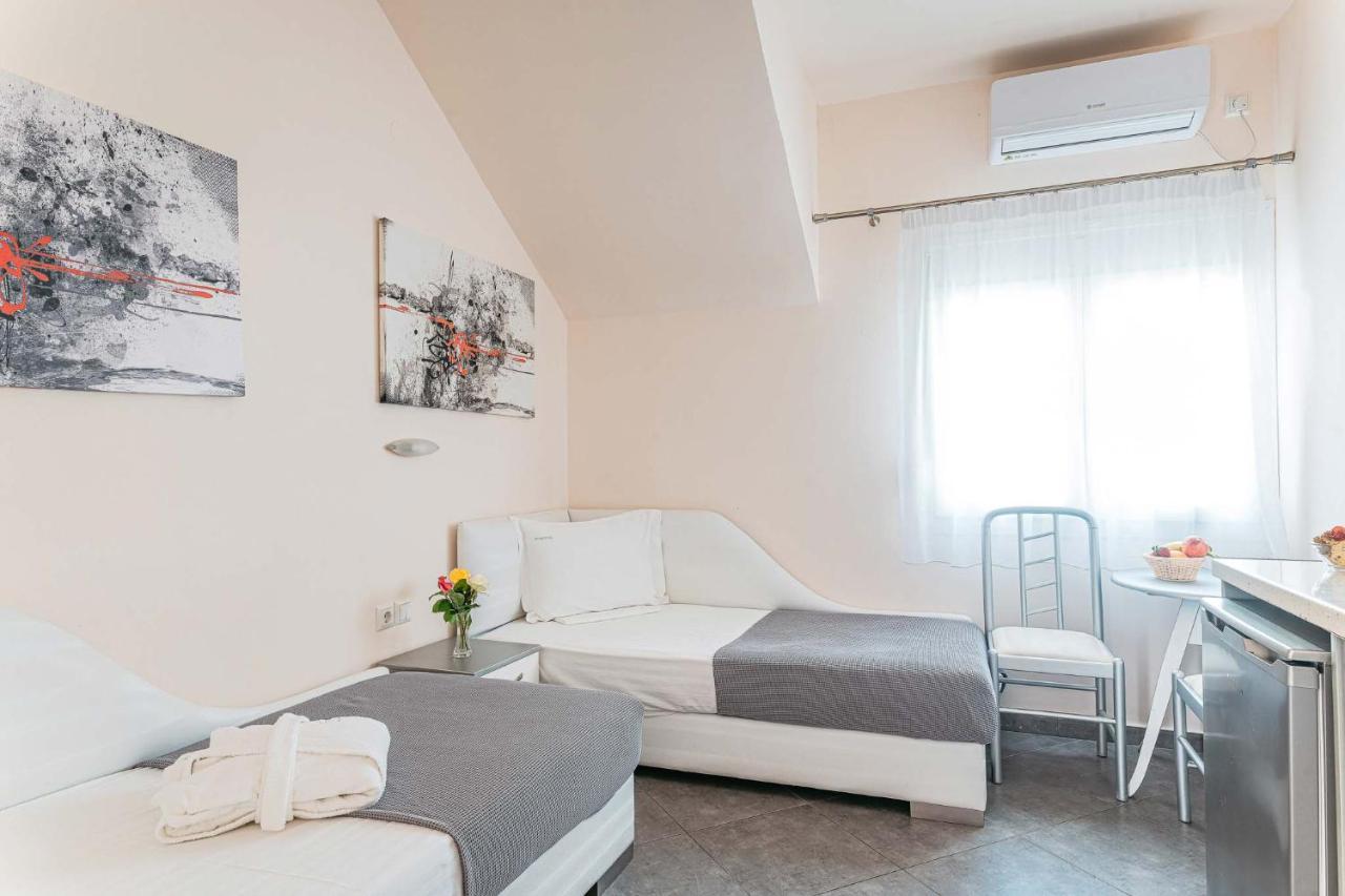 Marinis Boutique Rooms Nea Iraklitsa Zewnętrze zdjęcie