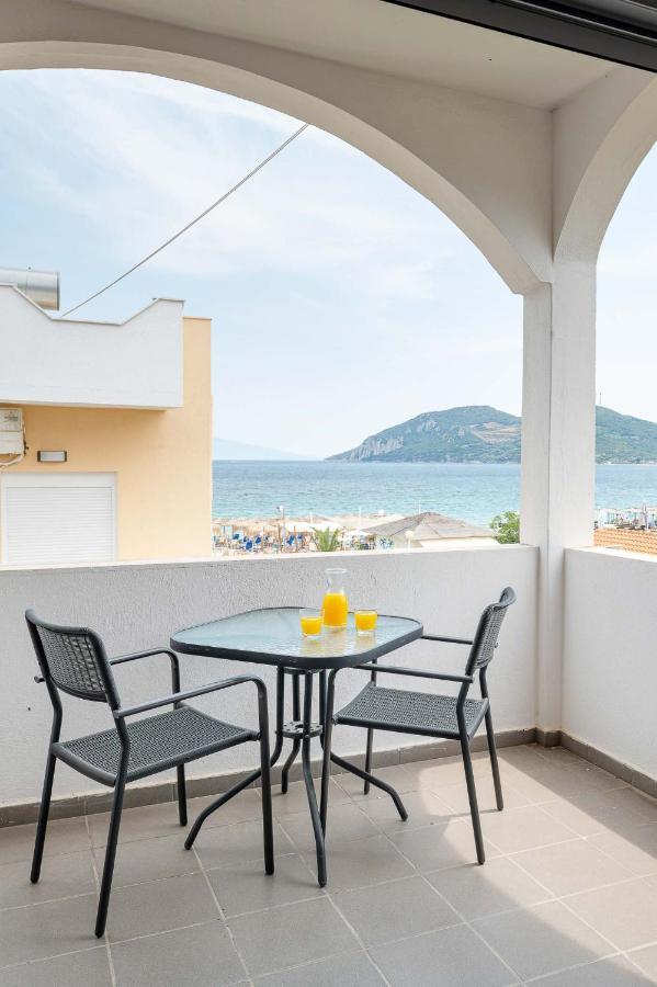 Marinis Boutique Rooms Nea Iraklitsa Zewnętrze zdjęcie