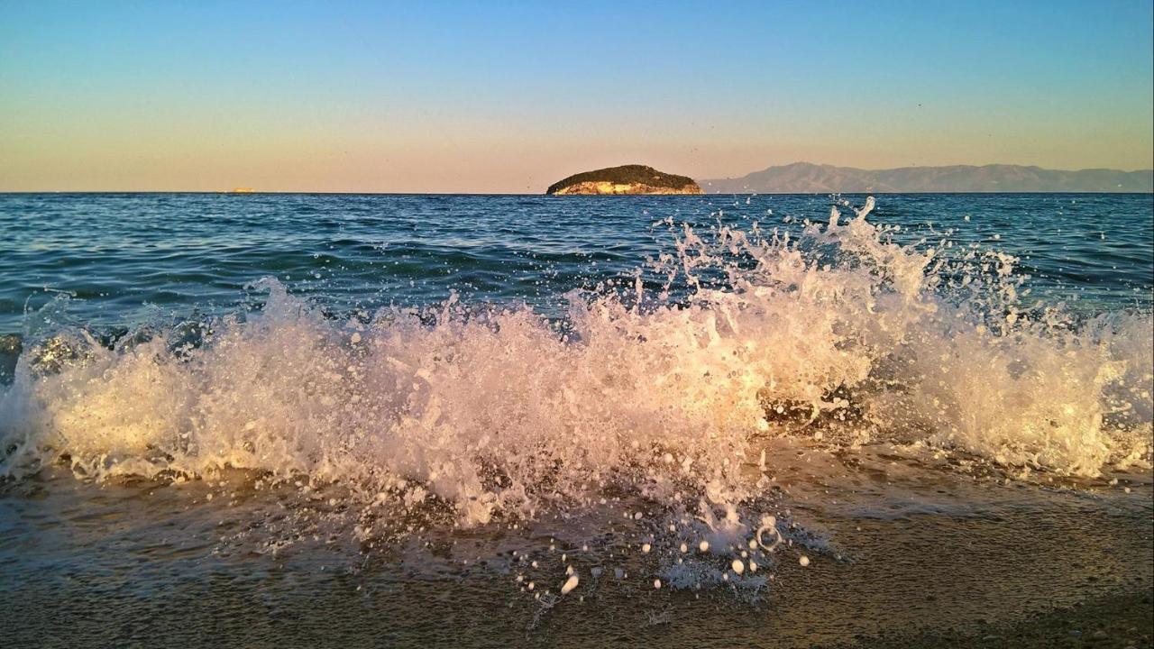 Marinis Boutique Rooms Nea Iraklitsa Zewnętrze zdjęcie