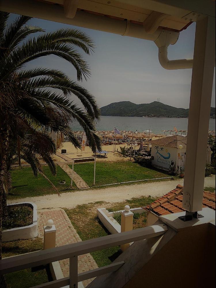 Marinis Boutique Rooms Nea Iraklitsa Zewnętrze zdjęcie