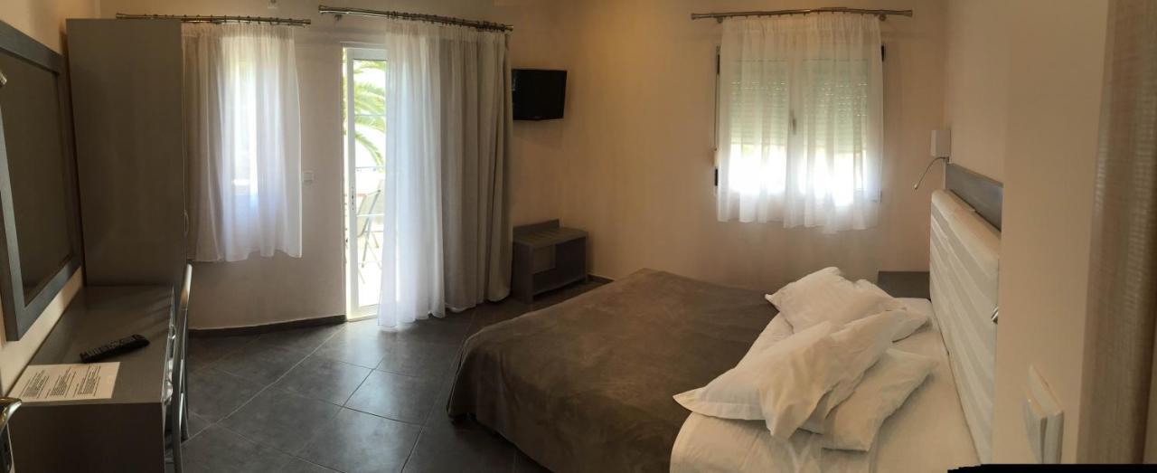 Marinis Boutique Rooms Nea Iraklitsa Zewnętrze zdjęcie
