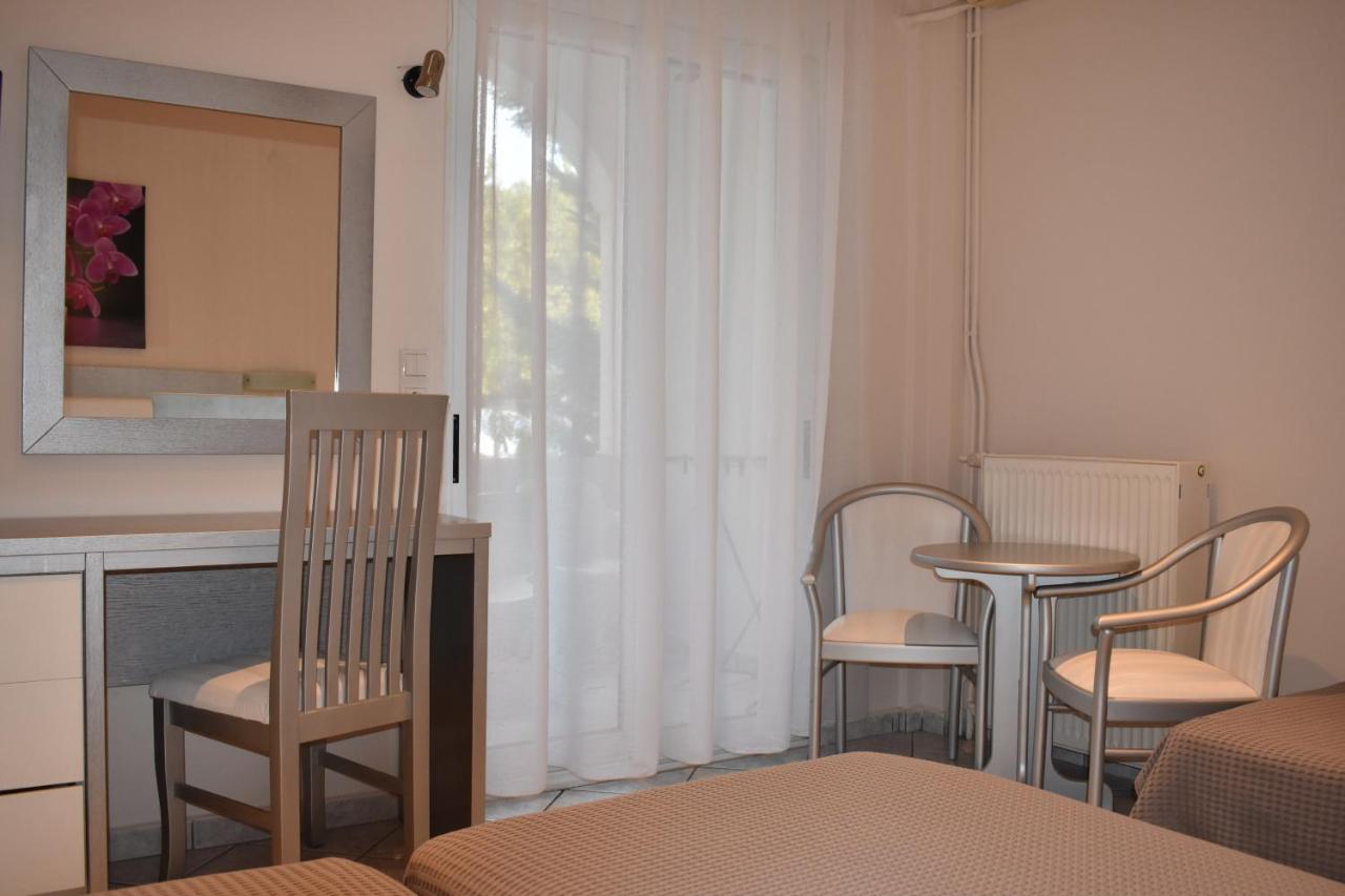 Marinis Boutique Rooms Nea Iraklitsa Zewnętrze zdjęcie