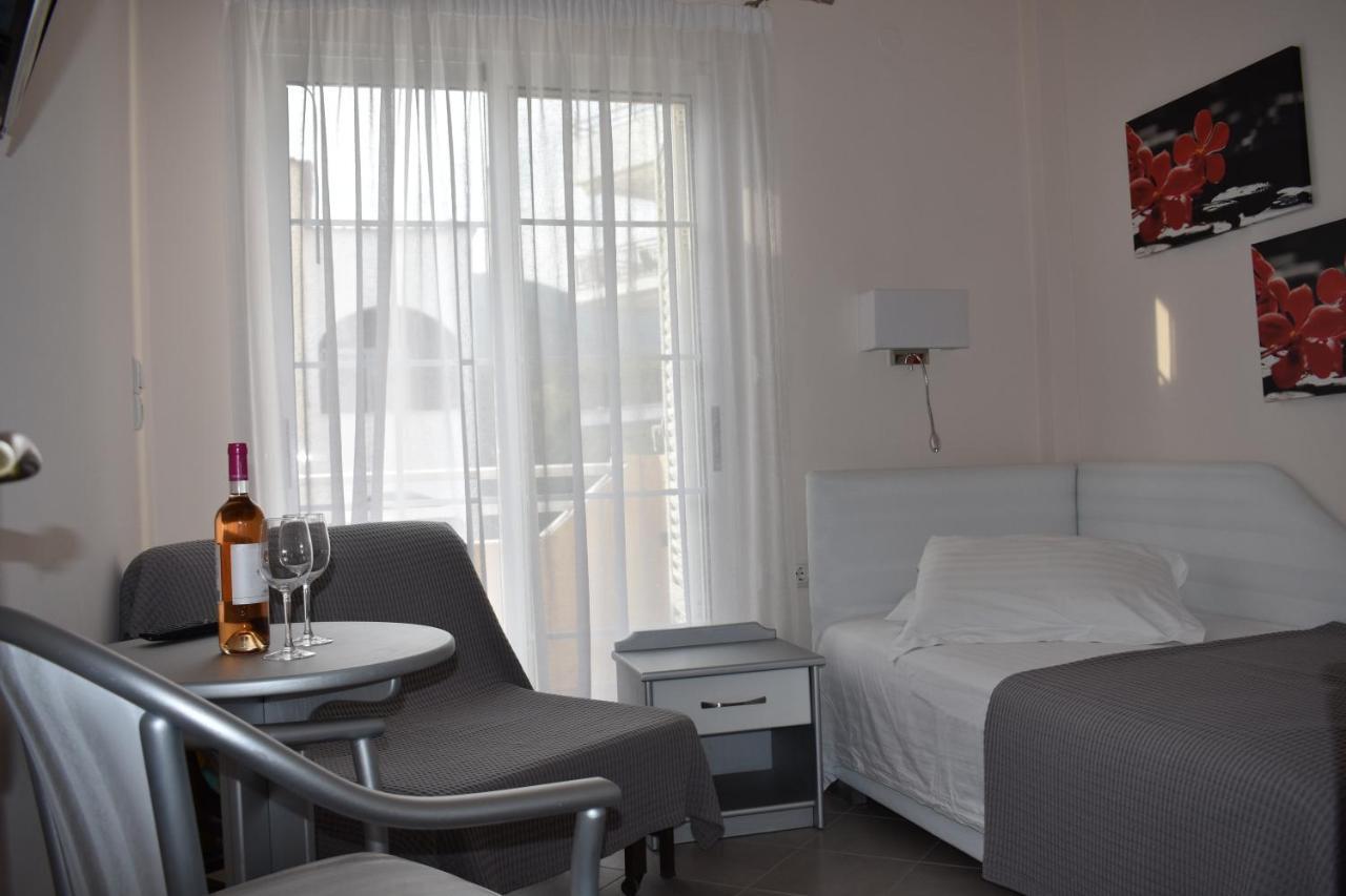 Marinis Boutique Rooms Nea Iraklitsa Zewnętrze zdjęcie