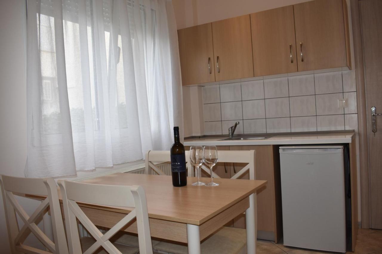 Marinis Boutique Rooms Nea Iraklitsa Zewnętrze zdjęcie